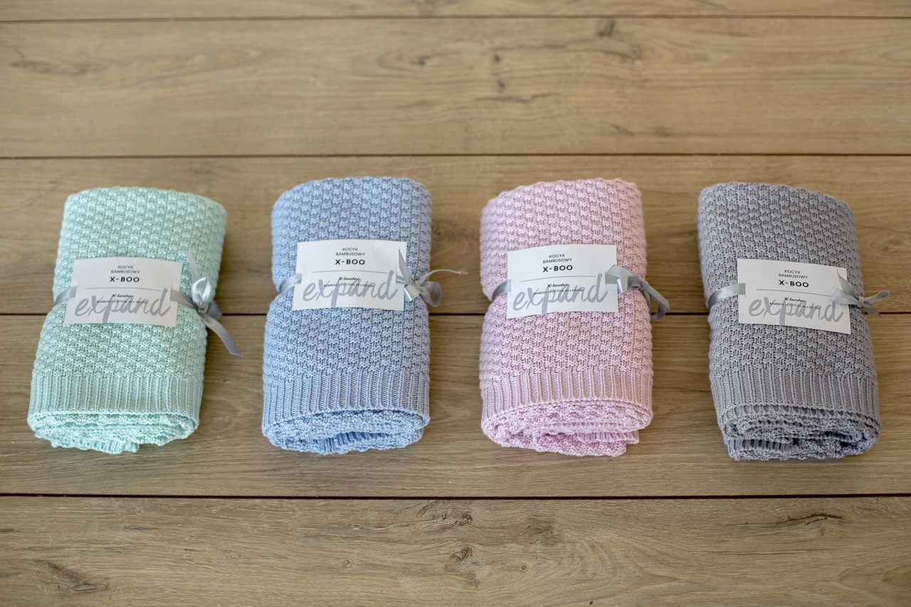 Kocyk dla niemowląt i starszych dzieci to nieodzowny atrybut dziecięcej wyprawki