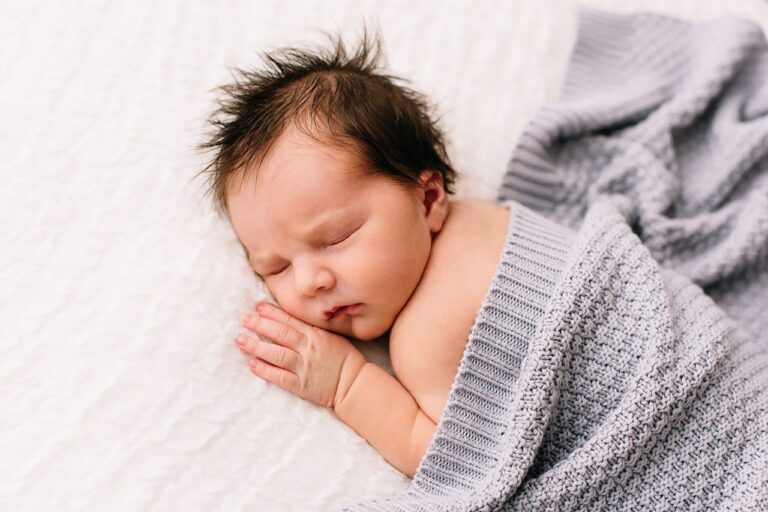 Czym jest kangurowanie po porodzie?